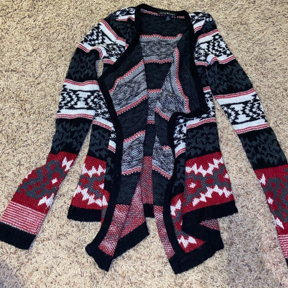 Sweaters - Picture 3 of 5